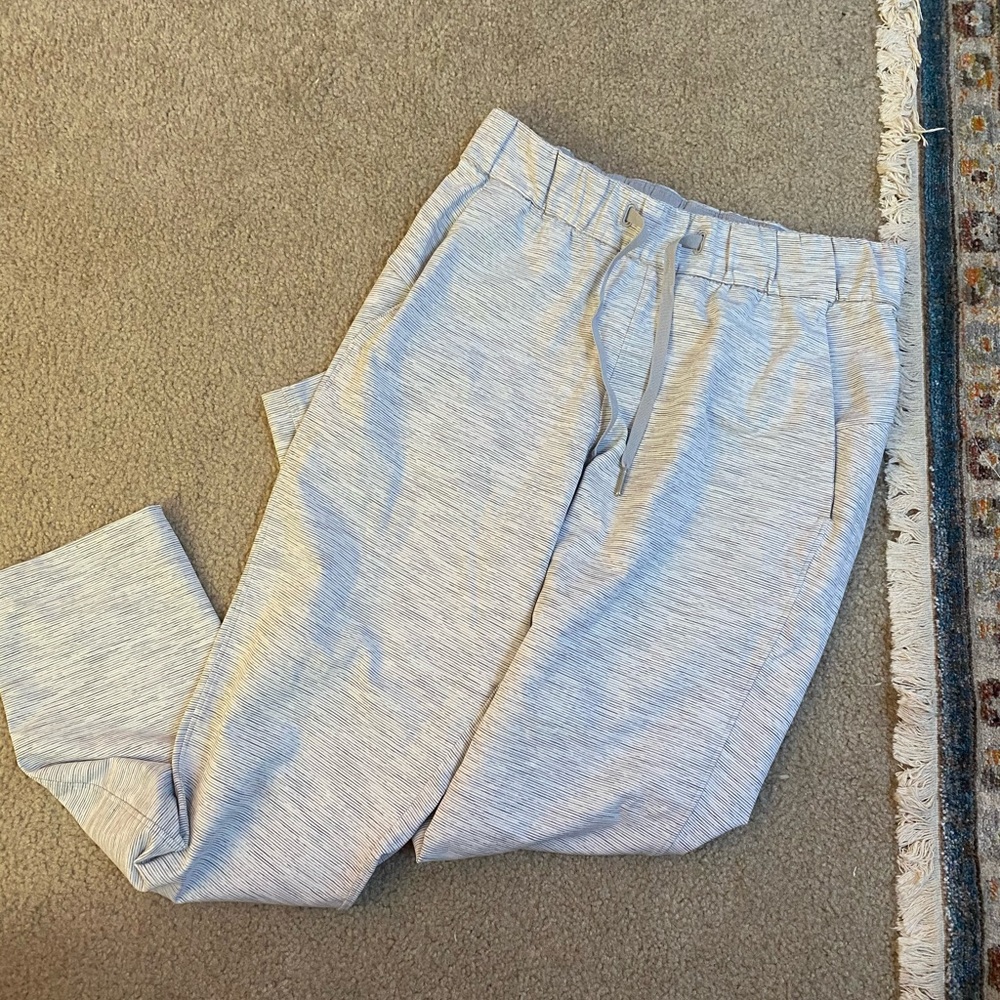 Lululemon On the Fly 7/8 pants